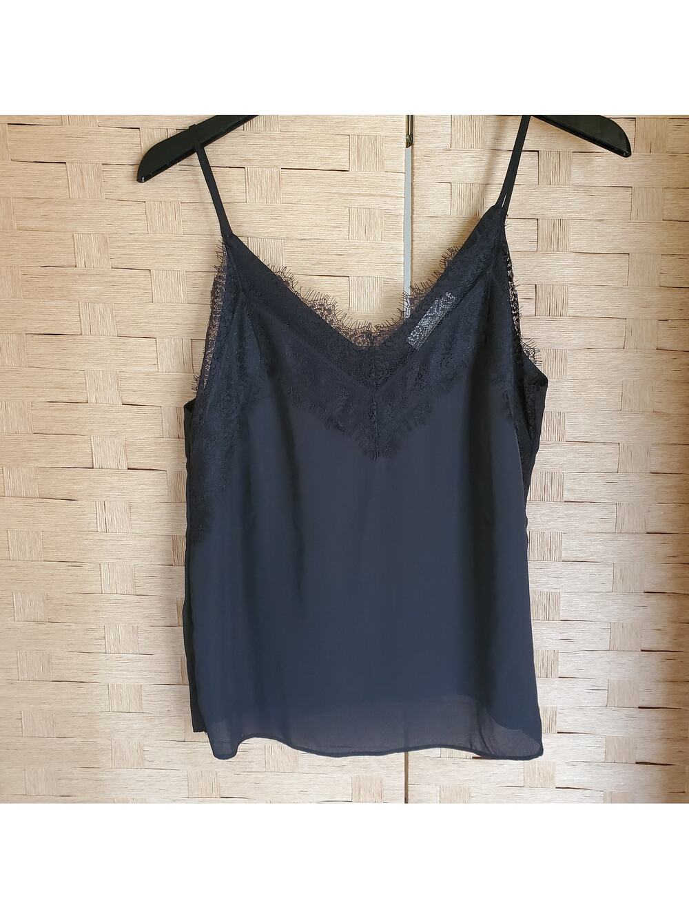 Vera & Lucy Cami Size Medium Lace Trim V-Neck